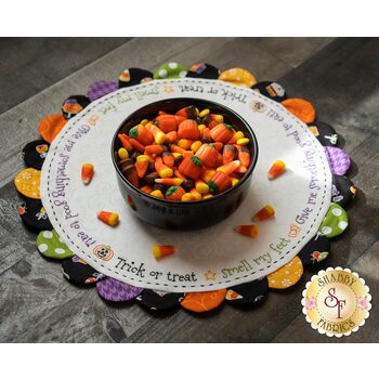  Scalloped Table Topper Kit - Trick or Treat
