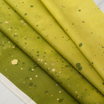 Ombre Galaxy Metallic 10873-18M Lime Green by Moda Fabrics REM