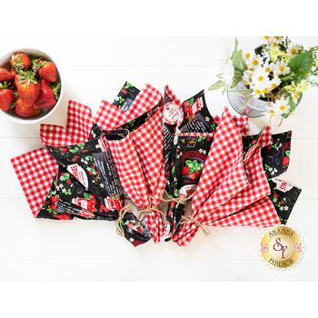  Cloth Napkins Kit - Strawberry Fields - Makes 4