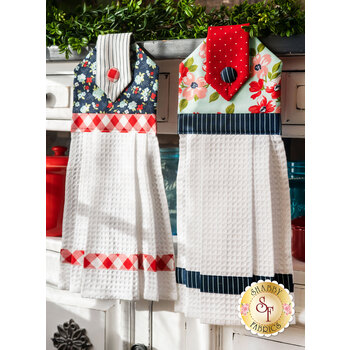 Hanging Towels - Sunday Stroll - SET OF 2 SAMPLES