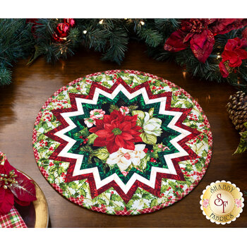  Point of View Folded Star Table Topper Kit - Holly Berry Park