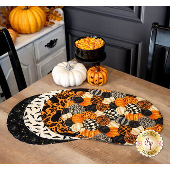  Oval Placemats Kit - Hallow's Eve - Makes 4