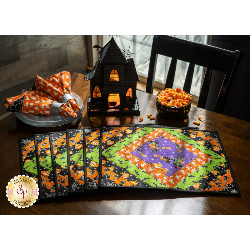 Halloween themed placemats with matching napkins.