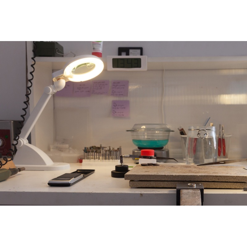 Daylight Naturalight LED Magnifying Table Lamp