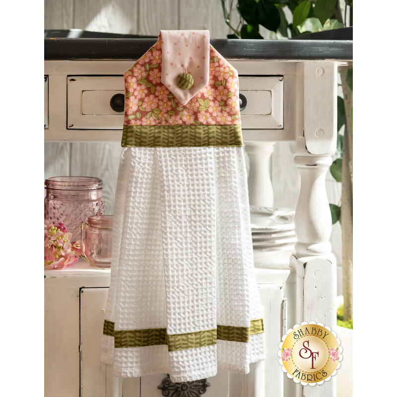 Hanging Towel - Sunlit Blooms - Pink | Shabby Fabrics